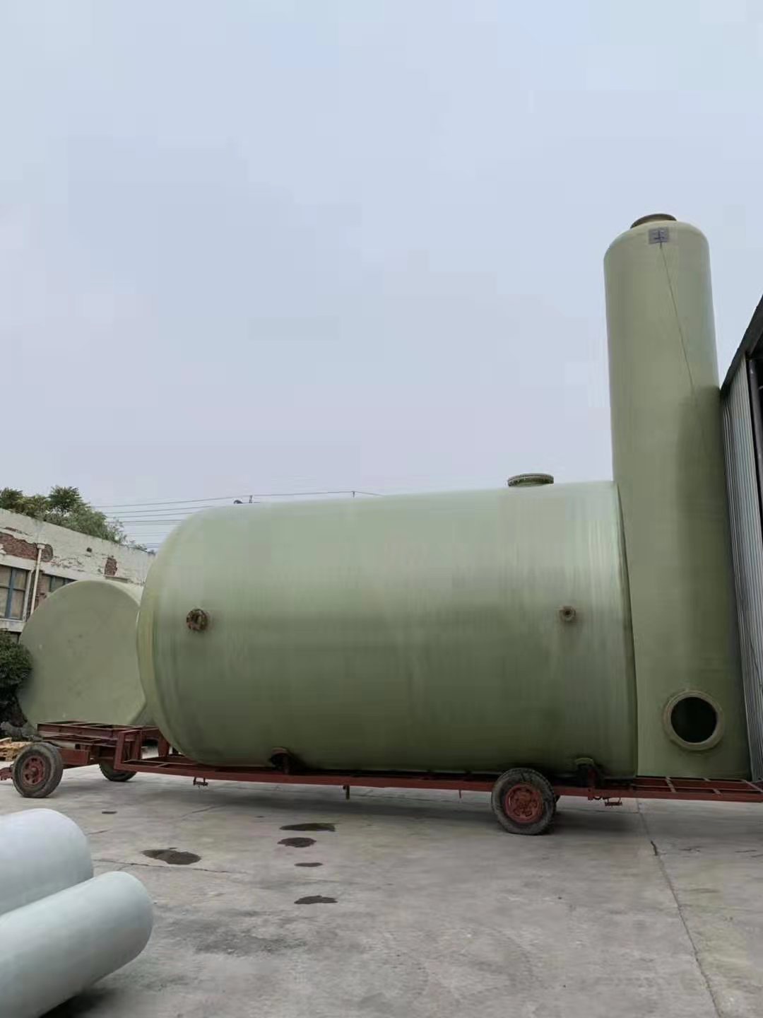 鄭州航空港4米直徑玻璃鋼罐儲罐發貨